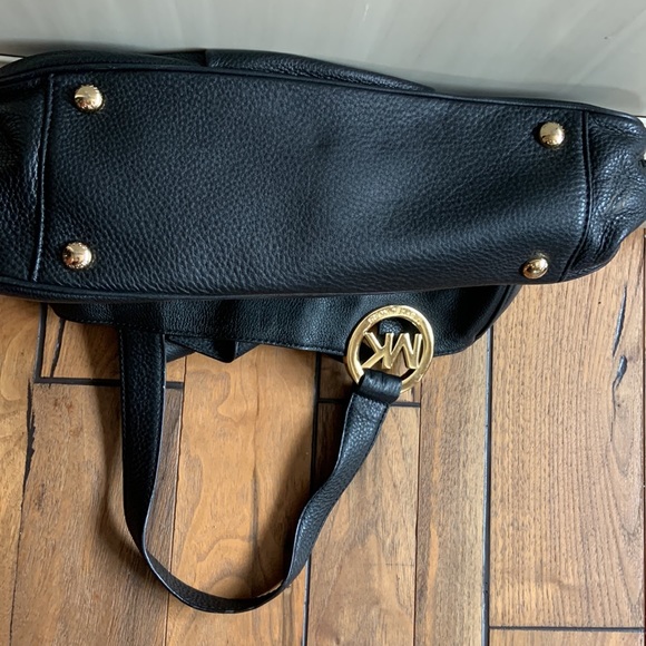 Michael Kors black, genuine leather shoulder bag like new - Picture 8 of 8
